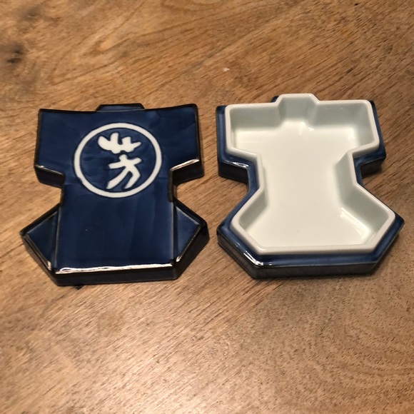 Asian trinket box. - Picture 3 of 4